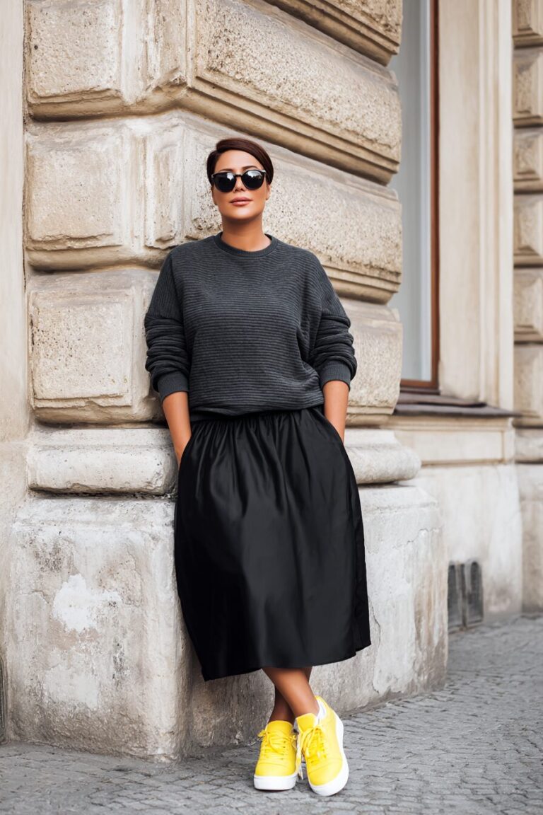 Jaw-Dropping Plus-Size Casual Outfits with Sneakers That Turn Heads
