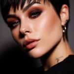 Get the '90s Vampy Look: Makeup Inspos! 💋