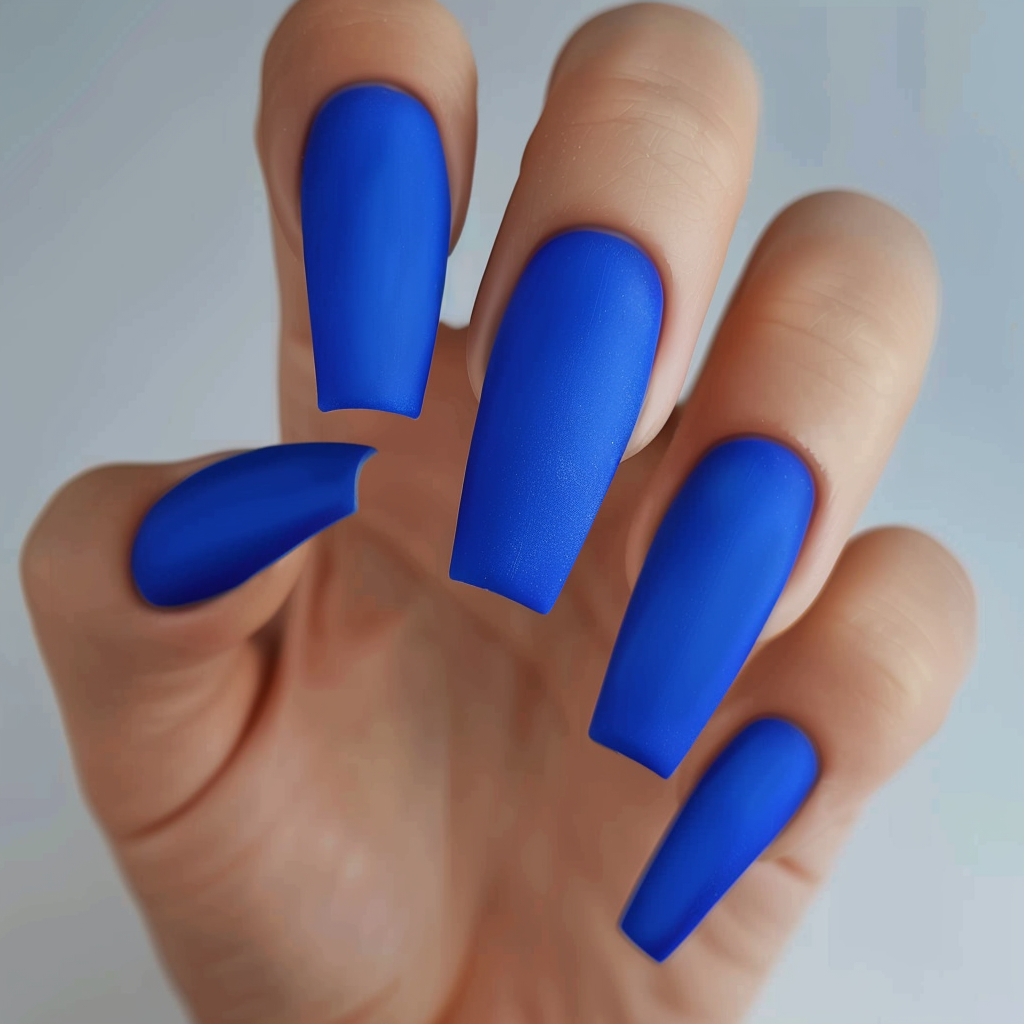 royal-blue-nails-acrylic