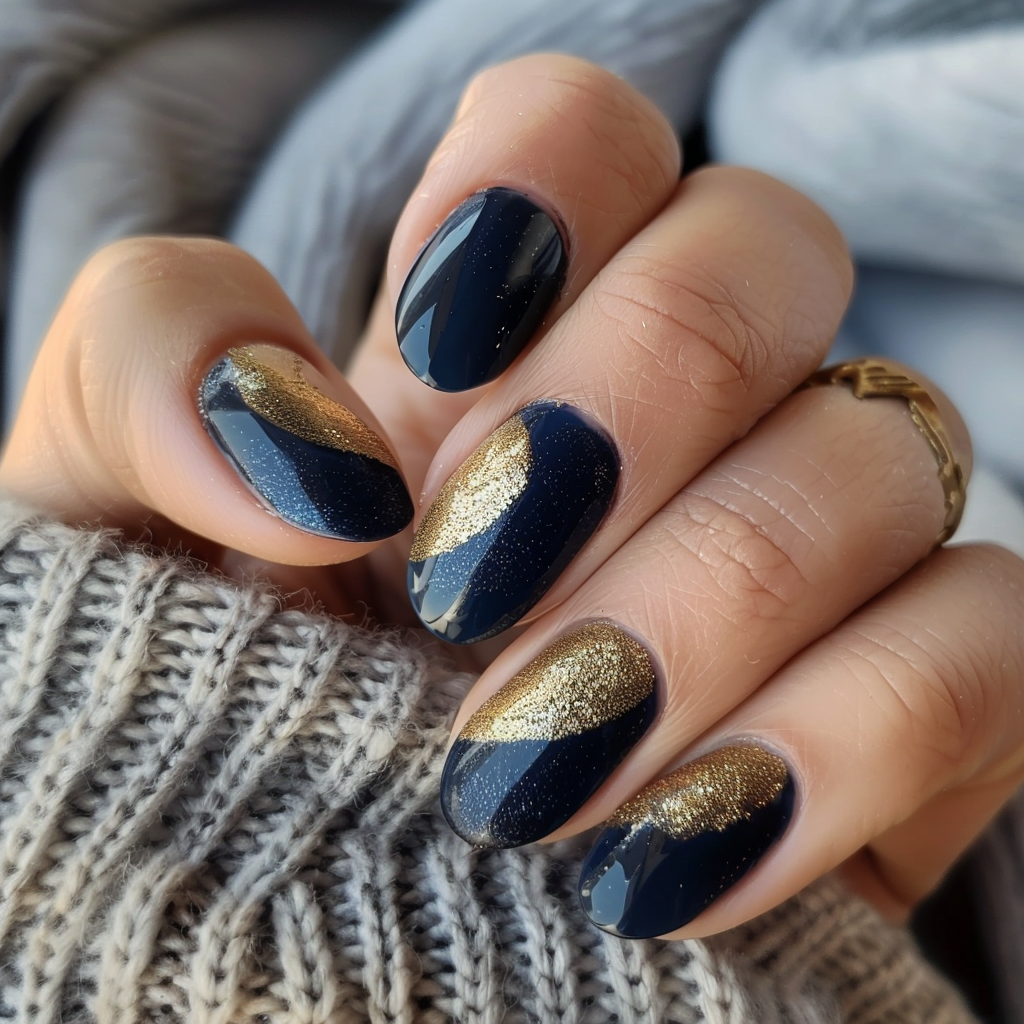 navy-blue-nails