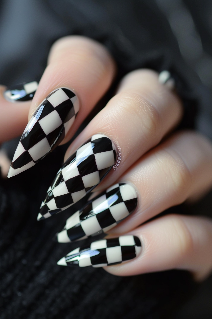 august-nails-ideas