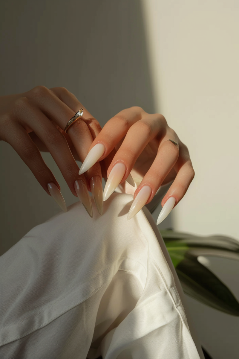 summer-almond-nails