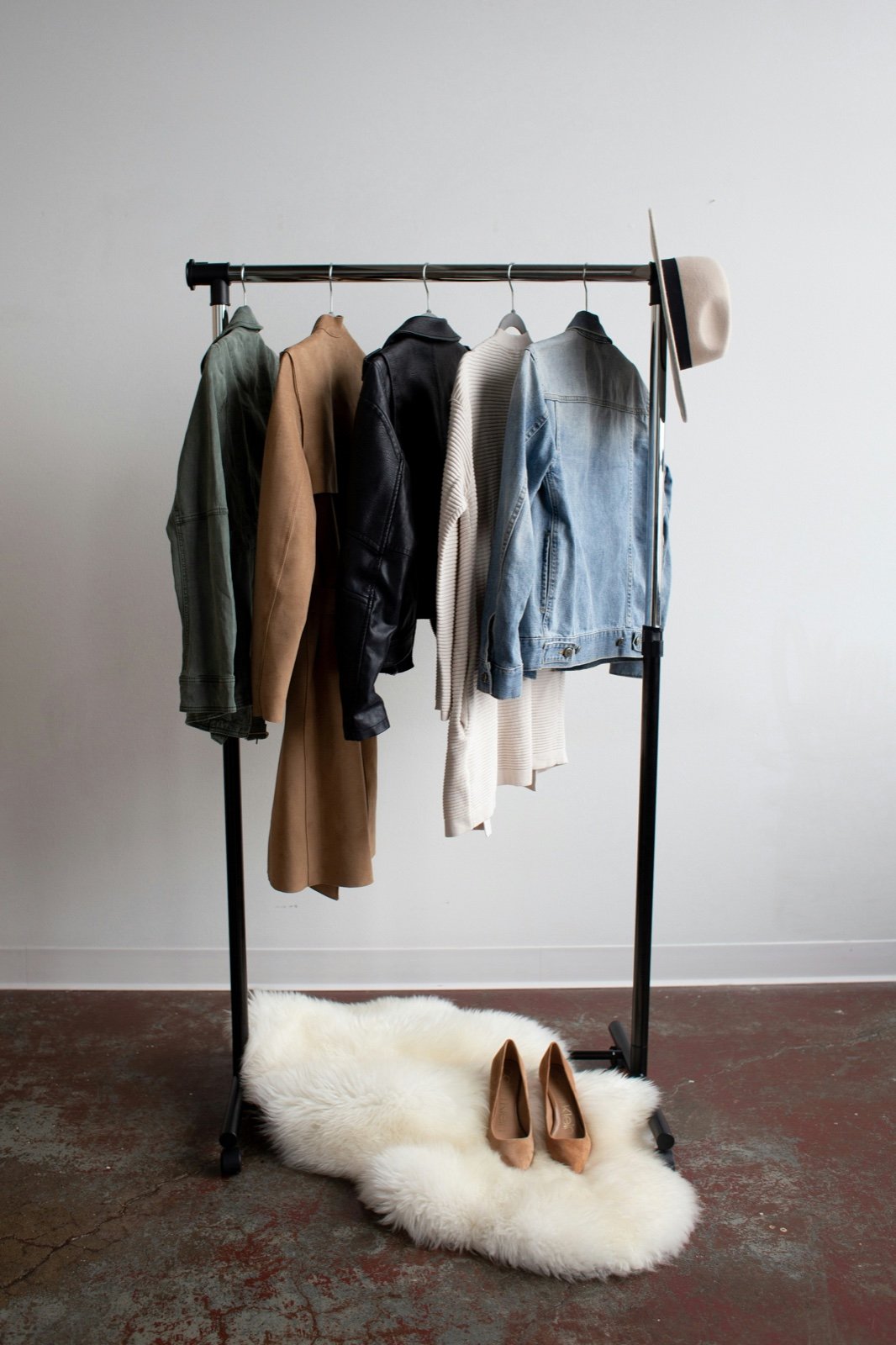 How to Sell Clothes Online (and Which App Leaves You the Most)